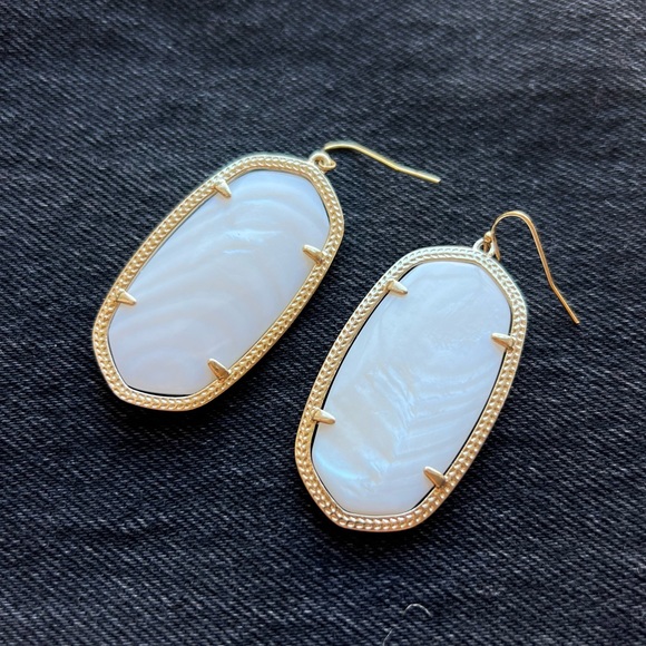 Kendra Scott Danielle Gold Statement Earrings in Ivory Mother-of-Pearl - Picture 2 of 2
